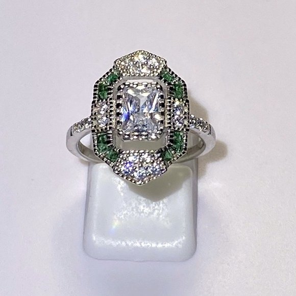 Vintage Estate Inspired Ring - Synthetic Emeralds & Diamonds - Size 6, 7 or 8 - Picture 4 of 12